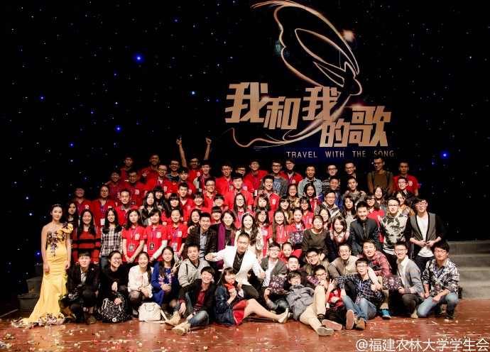 原创话剧《窗内窗外》